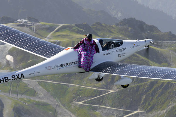 Saut en Wingsuit depuis le SolarStratos