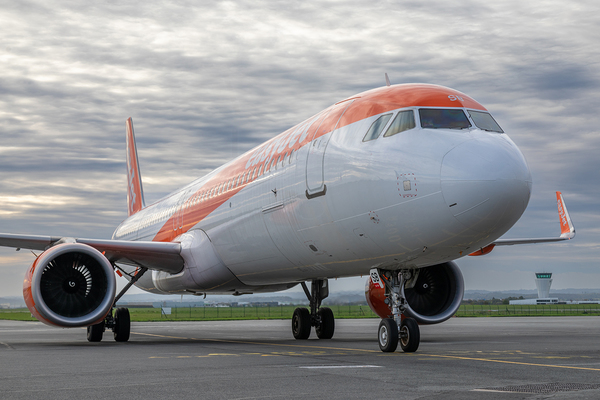 Vol inaugural easyjet entre Lisbonne et Paris Beauvais