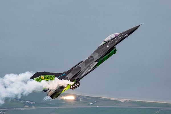Belgian Air Force F-16 Solo Display