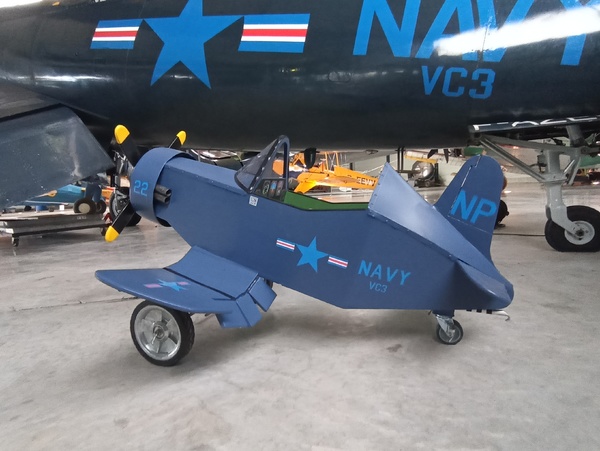 Vought F4U Corsair à pédales au musée Salis de Cerny - La Ferté-Alais 