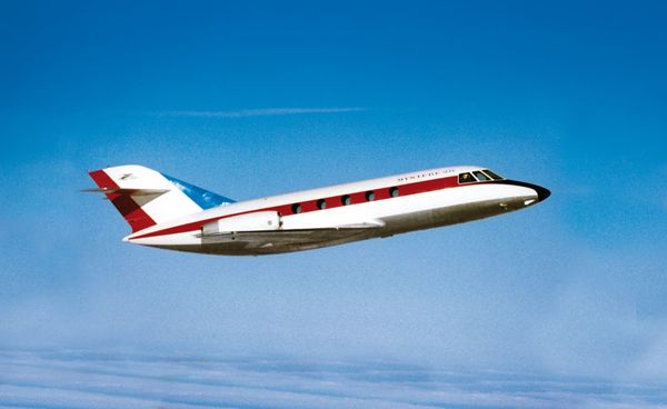 Le 04 mai 1963 a eu lieu le premier vol du Mystère 20. 