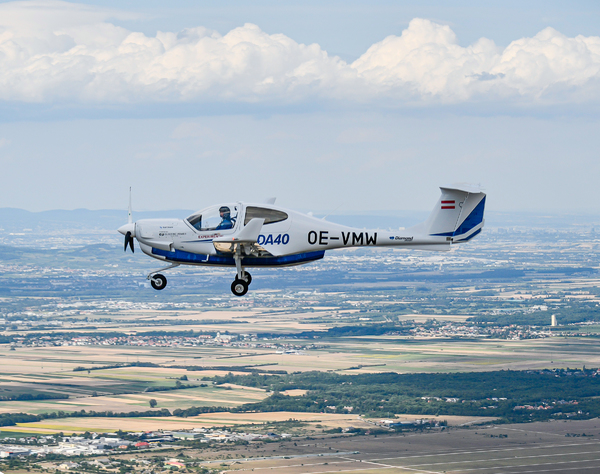 Diamond Aircraft eDA40