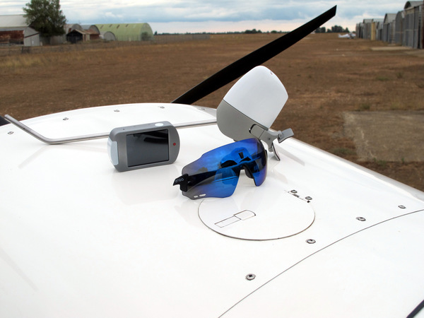 UC1, technologie d'affichage tête haute pour l'aviation légère