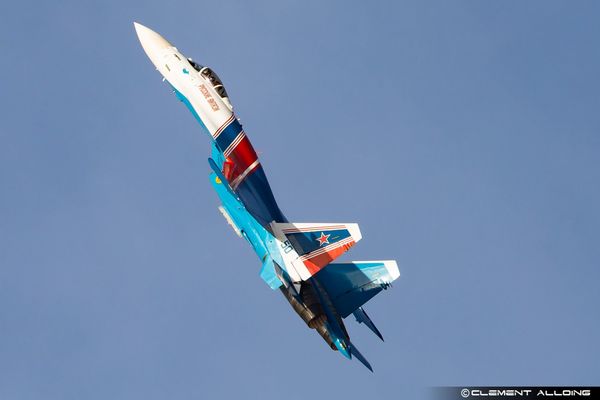 La patrouille aérienne "Russian Knights" au Dubaï airshow 2023