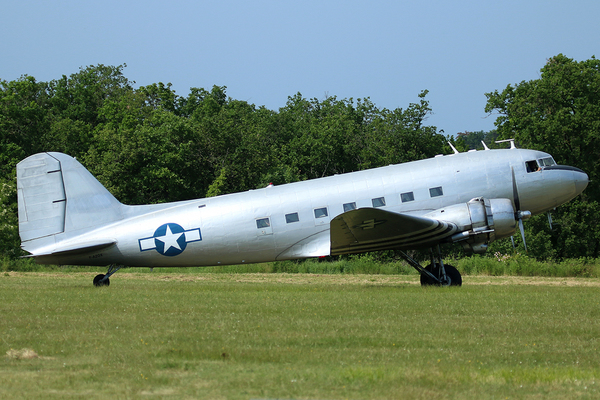 Douglas DC-3 (Douglas C-47B Skytrain)  F-AZOX