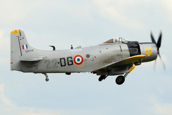 Douglas AD-4N Skyraider F-AZFN Douglas AD-4N Skyraider F-AZFN