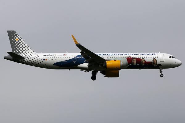 Airbus A321neo Vueling "Qui a dit que le coq ne savait pas voler ?"
