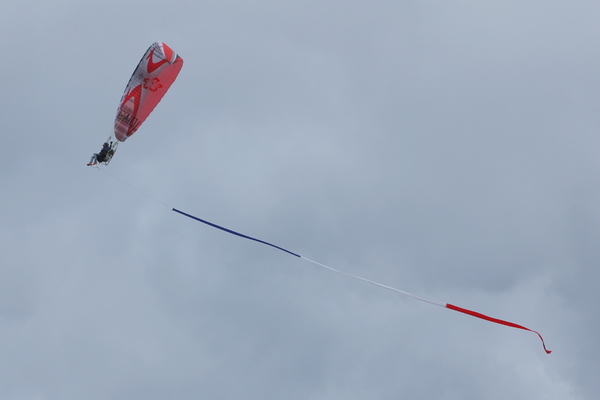 Meeting Cerny-La Ferté-Alais 2024 : des paramoteurs ouvrent le bal (photos)