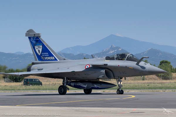 L'armée de l'air relance la 5e Escadre de chasse et l’escadron 1/5 "Vendée"