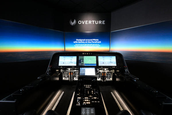 Farnborough 2024 : Boom dévoile le cockpit de son futur avion supersonique