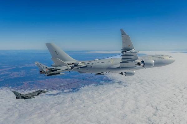 Premier Airbus A330 MRTT espagnol ravitaillant les Eurofighters de la Force Aérienne et Spatiale Espagnole.