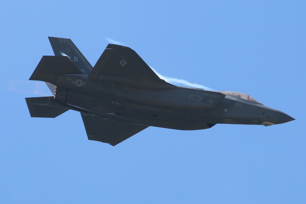 f35