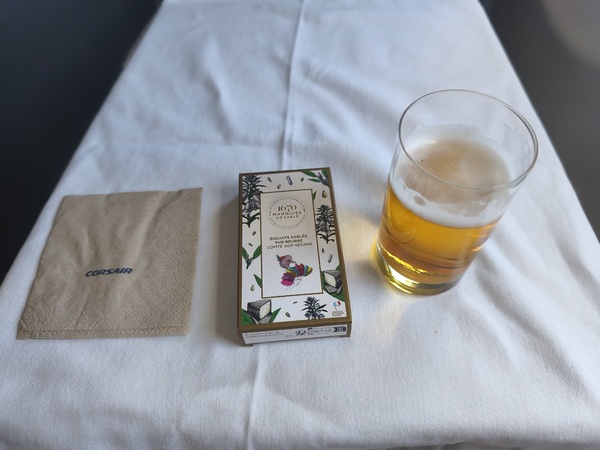 A la découverte de l'Airbus A330neo Corsair / Business Class / Repas / A la découverte de l'Airbus A330neo Corsair / Business Class / Repas /