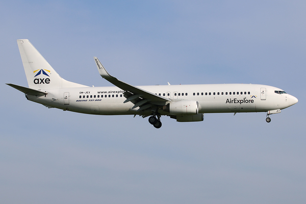 Boeing 737-800 AirExplore Boeing 737-800 AirExplore