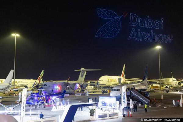 Dubaï AirShow 2025 by night