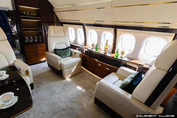 Dubai AirShow 2025 : Comac présente son C909 Business Jet (photos) Dubai AirShow 2025 : Comac présente son C909 Business Jet (photos)
