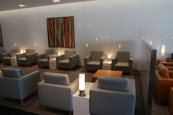 Cathay Pacific célèbre 40 ans de liaison entre la France et Hong Kong