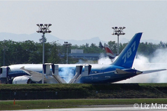 Premier démarrage des moteurs Rolls-Royce Trent 1000 sous les ailes du premier Boeing 787