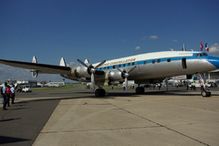 Super Constellation tracté au Salon du Bourget 2009