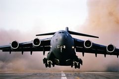 Boeing C-17 Globemaster III au décollage