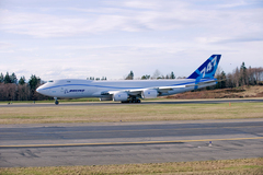Essais de roulage à grande vitesse du Boeing 747-8F