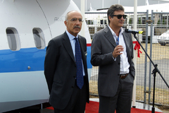 Giugiaro, le designer italien, présente la nouvelle cabine de l'ATR 72-600
