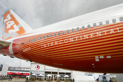 Dérive du Boeing 747-8i au salon du Bourget 2011