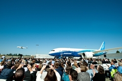 Célébration de la certification du Boeing 787 par la FAA et l'EASA