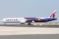 Boeing 777 Qatar Airways livrée FC BARCELONE