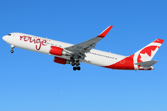 Boeing 767-300ER Air Canada Rouge