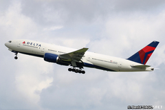 Boeing 777-200 Delta 
