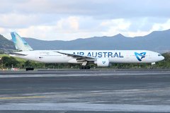 Boeing 777-300ER Air Austral