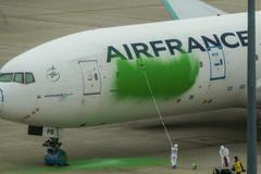 Boeing 777 Air France peint par Greenpeace 