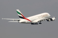 Airbus A380 A6-EDA