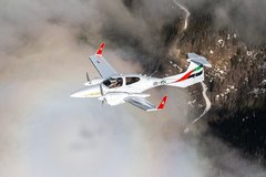 Diamond Aircraft DA42-VI Emirates Flight Training Academy