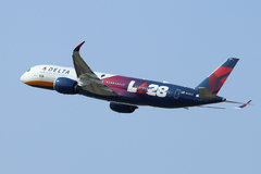 Airbus A350 Delta Air Lines avec une livrée "LA 28"
