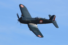 Le Vought F4U-5N Corsair F-AZEG dévoile sa livrée Marine Nationale à Air Legend