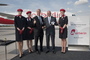 Tom Enders, CEO d'Airbus, en compagnie de Joachim Hunold, CEO d'Air Berlin, lors de la cérémonie de remise du 50e A320 du transporteur