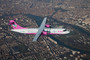 ATR 72-200 rose d'Azul contre le cancer du sein en vol