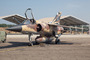 le Mirage F1 "sable" décoré spécialement pour célébrer le retrait