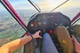 Un jeune pilote dessine un 2023 avec un ULM