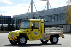 Wind Power, Electric Vehicle Being Tested at Minneapolis-St. Paul International Airport Wind Power, Electric Vehicle Being Tested at Minneapolis-St. Paul International Airport